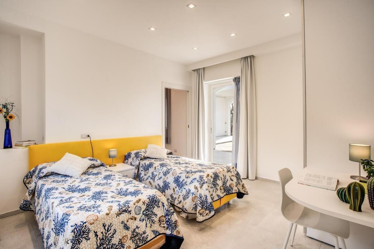 マッサ・ルブレンセ Relais Mamma Mia Sea Views Pool & Terracesヴィラ エクステリア 写真